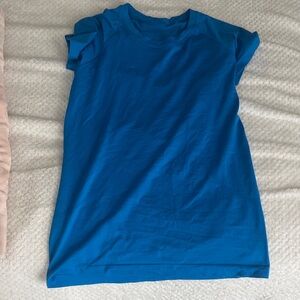 Electric blue lululemon swiftly tech